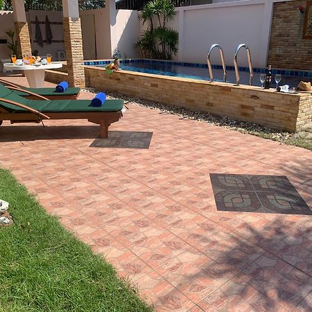 Yoch Pool Villa Pattaya Exteriér fotografie