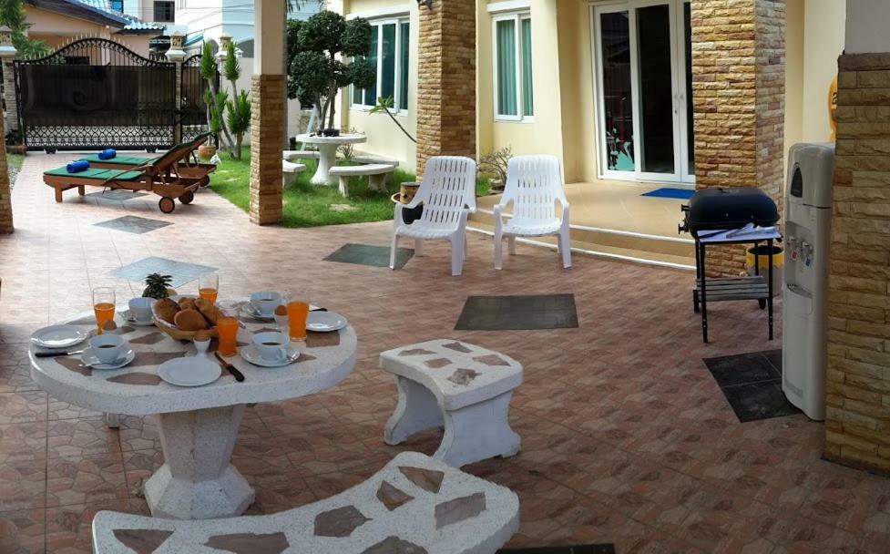 Yoch Pool Villa Pattaya Exteriér fotografie